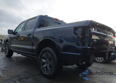 2023 Ford F-150 Lightning Lariat z USA, uszkodzony, nr VIN 1FT6W1EVXPWG58483